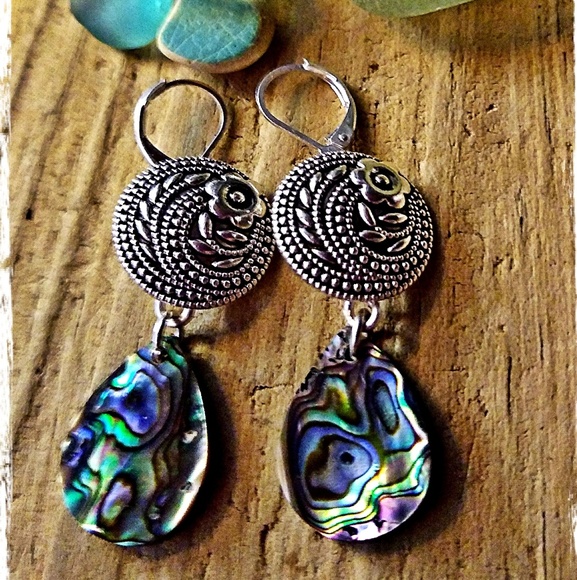 TEARDROP ABALONE BUTTON EARRINGS - Picture 2 of 7